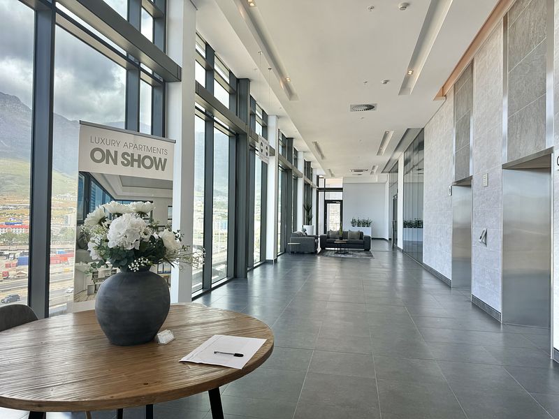 3 300 m² Office to let in Foreshore, Harbour Arch (photo 9)