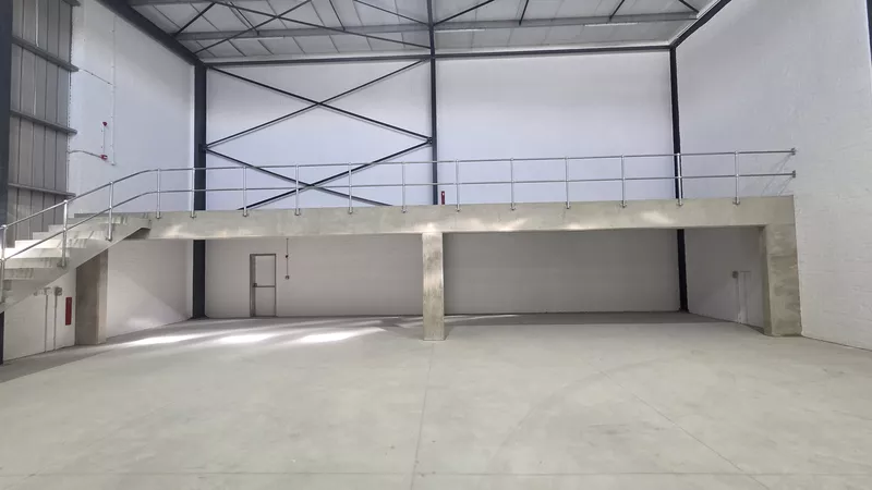620 m² Industrial for sale in Somerset West, 716 Firgrove (photo 11)