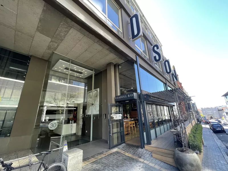 204 m² Property to let in De Waterkant, The Hudson (photo 3)