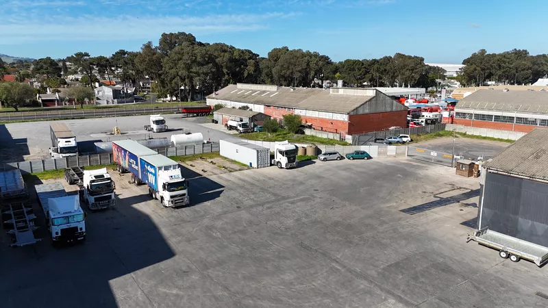 3 813 m² Industrial to let in Brackenfell Industrial, 6 Viben Avenue (photo 16)
