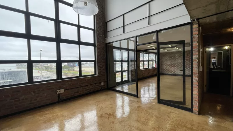 243 m² Office to let in Woodstock, Old Castle Brewery (photo 26)