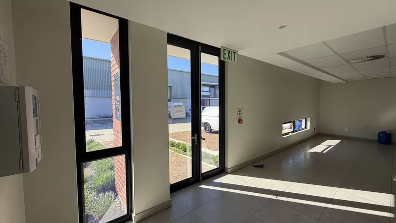 332 m² Industrial to let in Kraaifontein, 1 Tanzanite Crescent - Stonewood JV (photo 5)