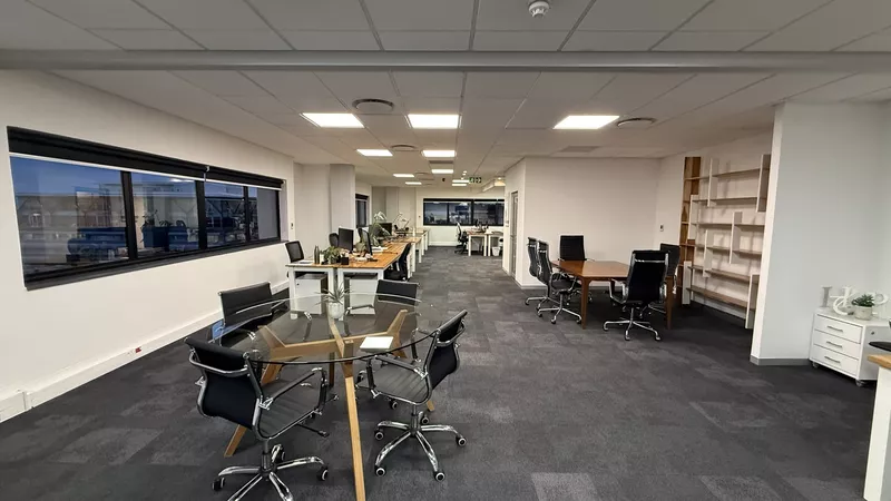 503 m² Office to let in Claremont, The Citadel (photo 9)