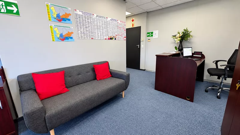 141 m² Office to let in High Street Village, 3 High Street - High Street Village (photo 12)