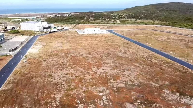12 573 m² Vacant land for sale in Estuaries Office Estate, FIRGROVE INDUSTRIAL ESTATE (photo 9)