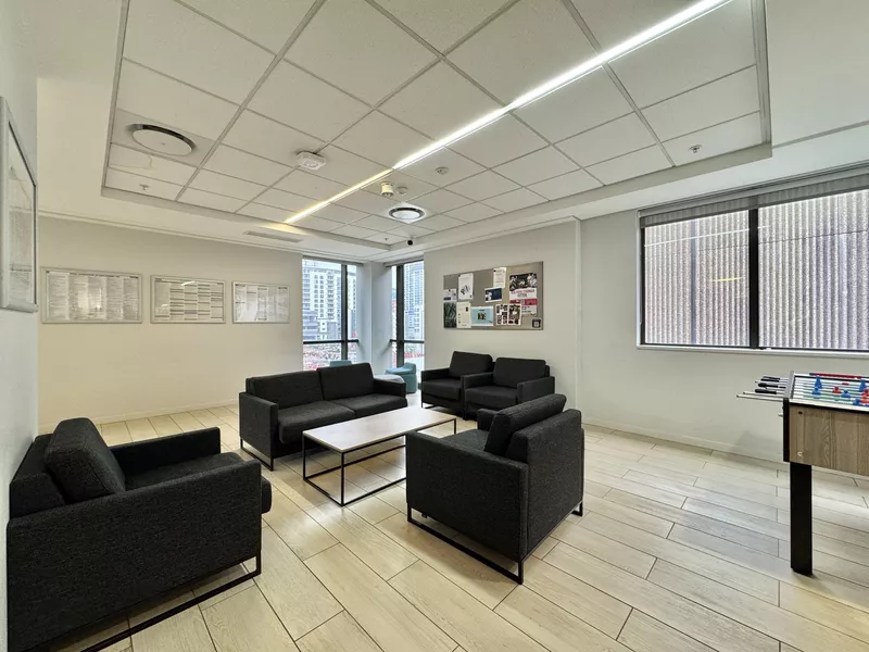 2 051 m² Office to let in Cape Town City Centre/CBD, Roggebaai Place (photo 17)