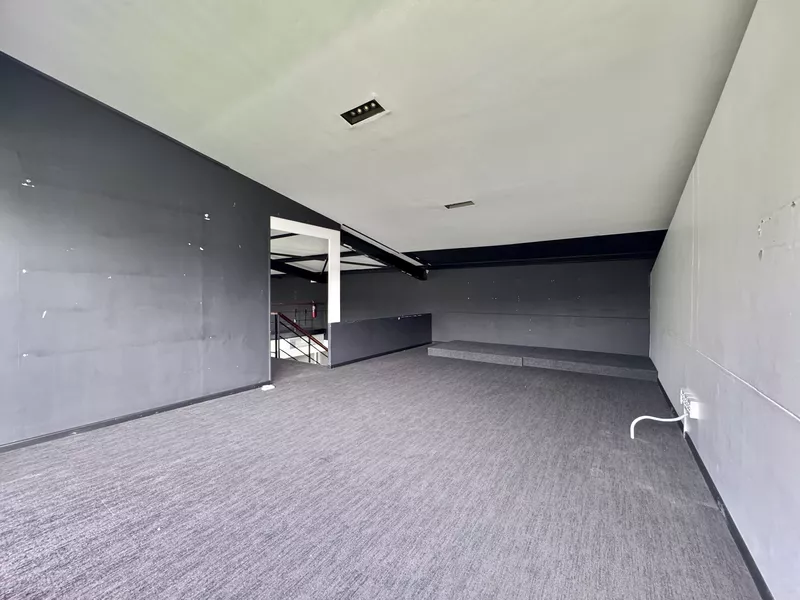 388 m² Office to let in Cape Town, Lifestyle on Kloof (photo 16)
