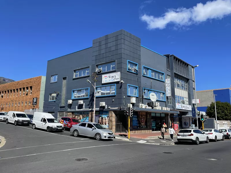 153 m² Office to let in Salt River, 2 Queens Park (photo 1)