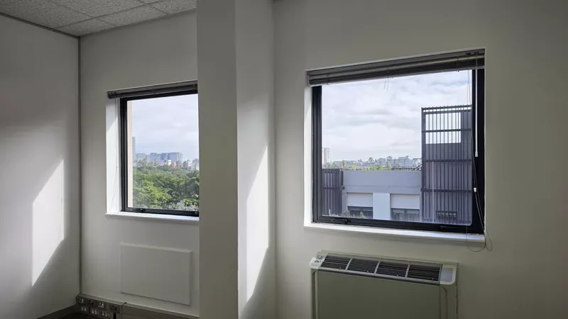222 m² Office to let in Century Square, Knowledge Park 3 (photo 31)