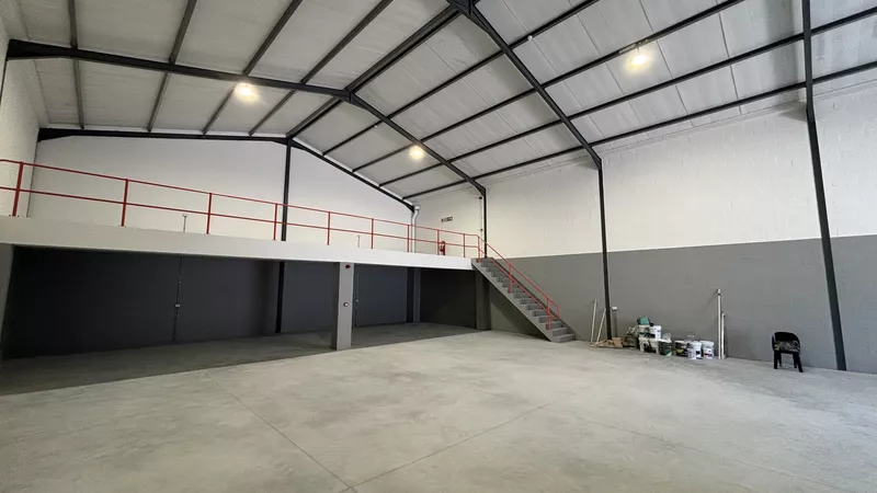 473 m² Industrial to let in Kraaifontein, 3 Tanzanite Crescent (photo 2)