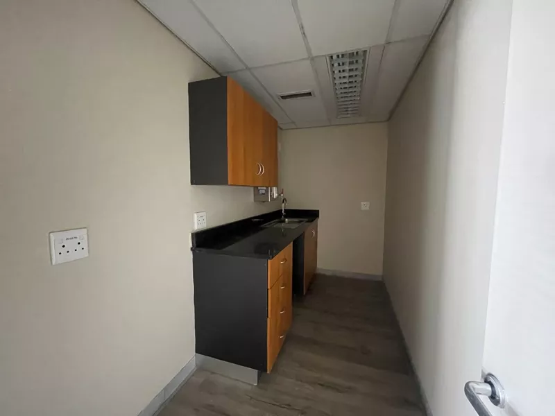 1 025 m² Office to let in Pinelands, Golf Park (photo 42)