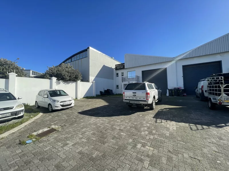 321 m² Industrial to let in Capricorn Park, 25 Capricorn Crescent (photo 3)