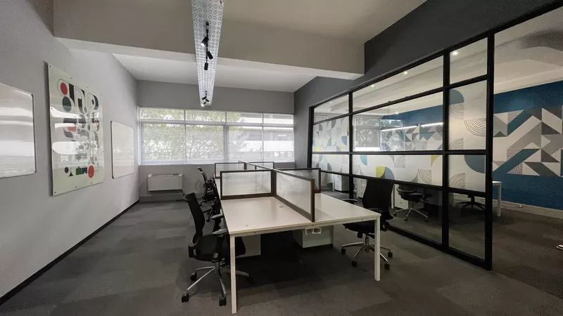 120 m² Office to let in Cape Town City Centre/CBD, 33 Martin Hammerschlag (photo 7)