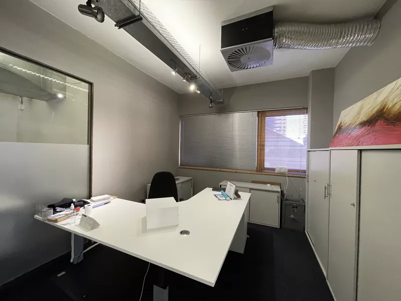 614 m² Office to let in Cape Town City Centre/CBD, 50 Riebeek (photo 15)