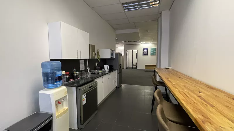 236 m² Office to let in Woodstock, The Boulevard (photo 14)