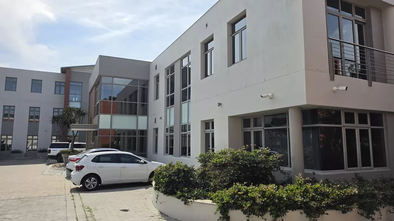 130 m² Property for sale in Century City, Grosvenor Square - Block B (photo 3)
