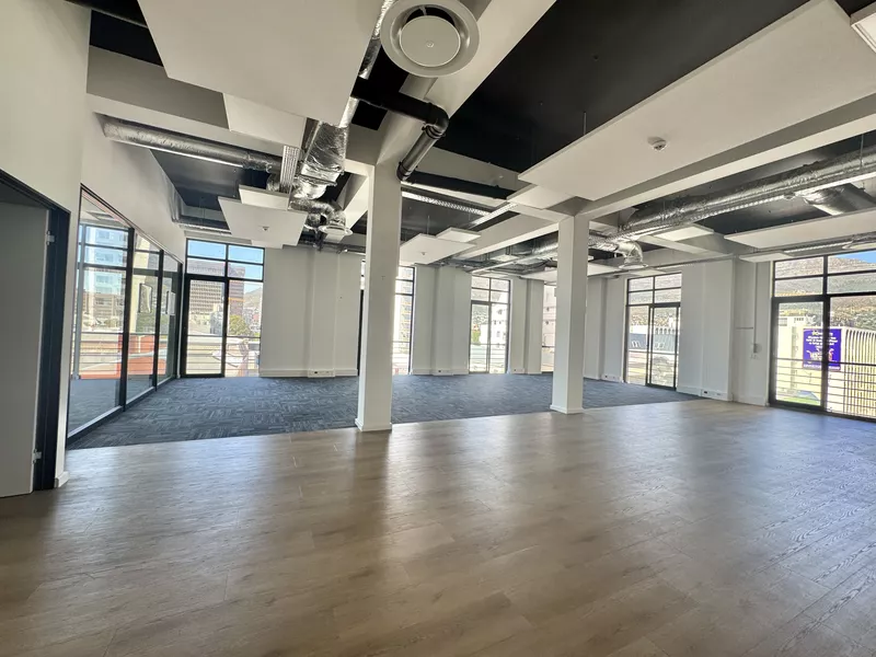 215 m² Office to let in Cape Town City Centre/CBD, 172 Long Street (photo 8)