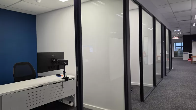 1 692 m² Office to let in Century City, 5 on Century City Drive (West) (photo 37)