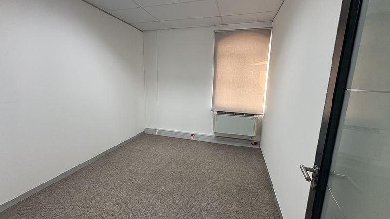 262 m² Office to let in Stellenbosch, Stellenpark Business Park (photo 30)