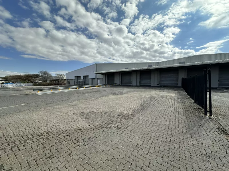 6 242 m² Office to let in Midrand, 48 Reedbuck Crescent (photo 6)