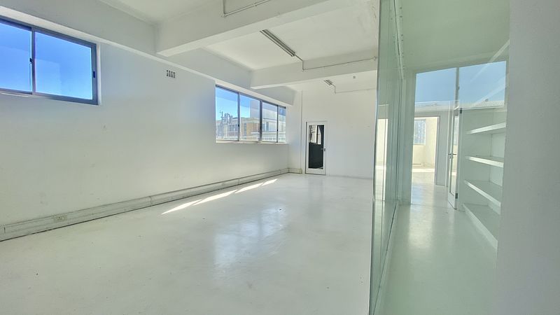 800 m² Office to let in Cape Town, 60 Roeland Street (photo 23)