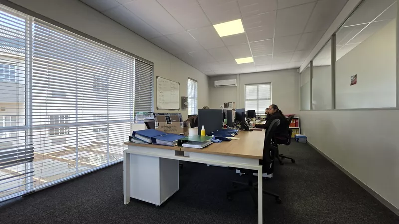 479 m² Office to let in Vineyard Office Estate, Vineyards Office Estate - Regent House (photo 41)