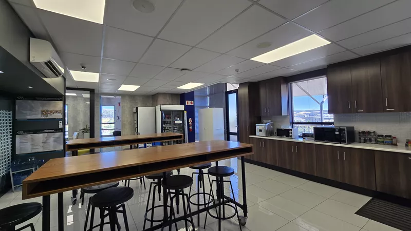 1 429 m² Office to let in Tyger Valley, Manhattan Plaza (photo 19)