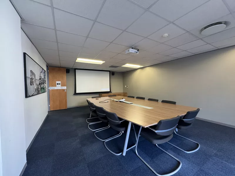 1 896 m² Office to let in Cape Town City Centre/CBD, Oceana House (photo 16)
