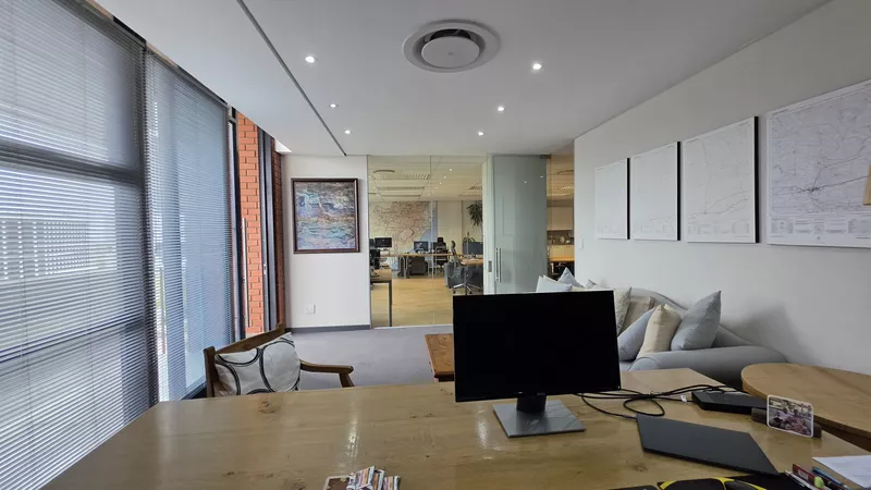 233 m² Office for sale in Century City, Matrix (photo 28)