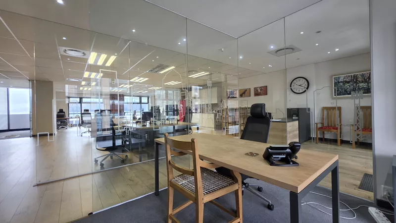 233 m² Office for sale in Century City, Matrix (photo 11)