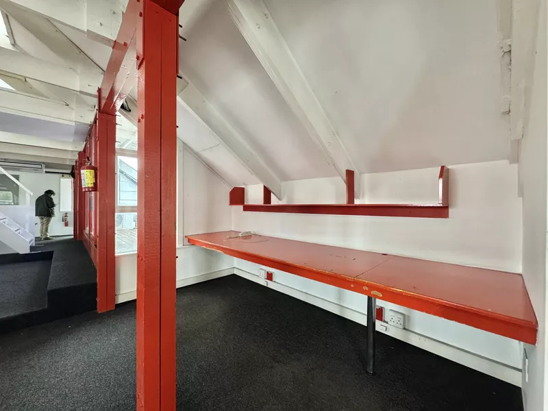 400 m² Office to let in Cape Town City Centre/CBD, 81 St Johns Street (photo 9)