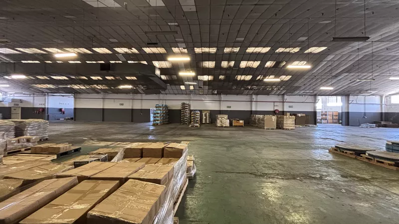 2 251 m² Industrial to let in Paarl, Berg River Business Park (photo 10)