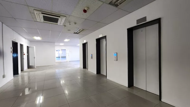 2 942 m² Office to let in Bellville, Ambition24hours (107 Voortrekker Road) (photo 34)