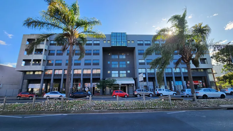 7 548 m² Property to let in Bellville, Ambition24hours (107 Voortrekker Road) (photo 2)