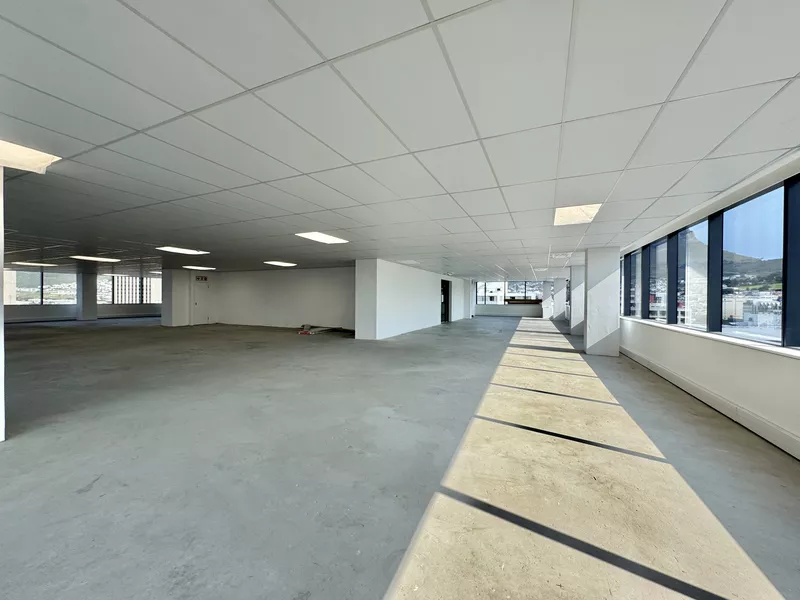 704 m² Office to let in Cape Town City Centre/CBD, The Rubik (photo 3)