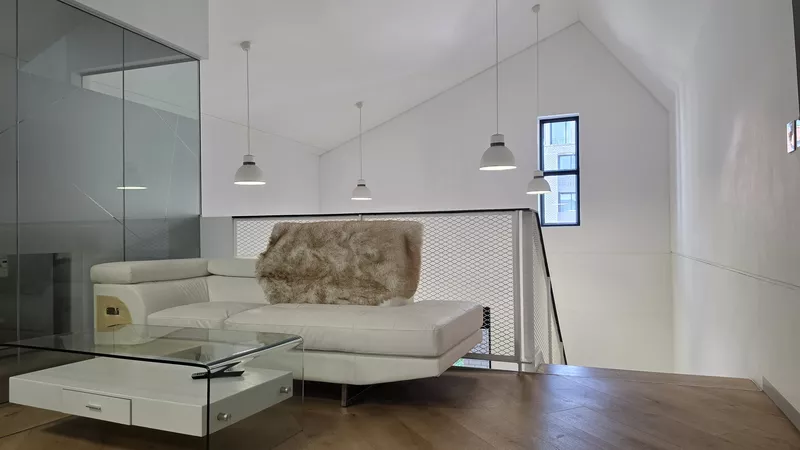 180 m² Office for sale in Century City, Bridgewater One - Studios (Block B) (photo 40)