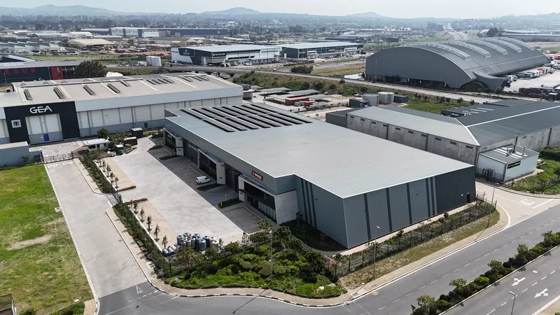 843 m² Industrial to let in Brackenfell, Brackengate 2 | Mini Units (photo 4)