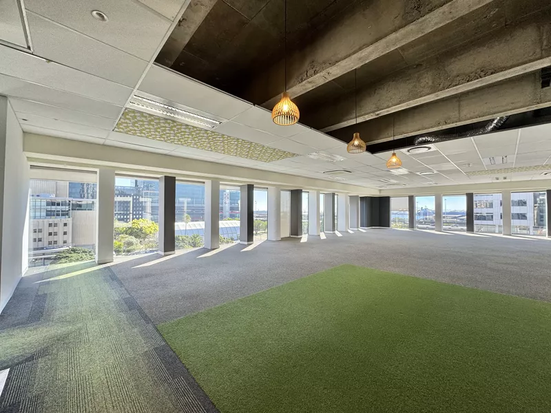 767 m² Office to let in Cape Town City Centre/CBD, Thomas Pattullo (photo 5)