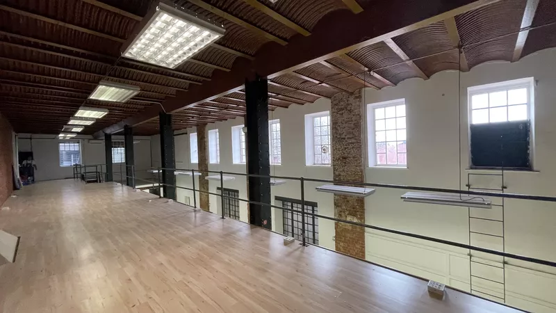 300 m² Office to let in Woodstock, Old Castle Brewery (photo 9)