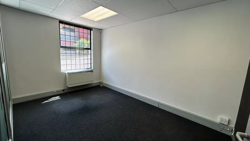 230 m² Office to let in Southern Suburbs, Tokai On Main Office Park (photo 14)