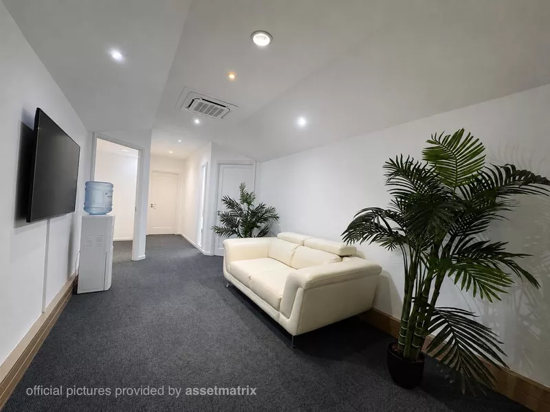 114 m² Office to let in Waterford Place Office Park, Waterford House (photo 13)