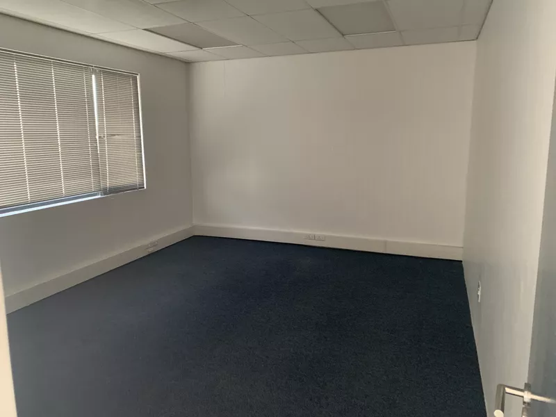 2 350 m² Industrial to let in Wimbledon Estate, 88 Wimbledon Road, Blackheath (photo 40)
