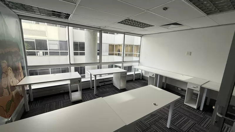 653 m² Office to let in Claremont, Sunclare (photo 9)