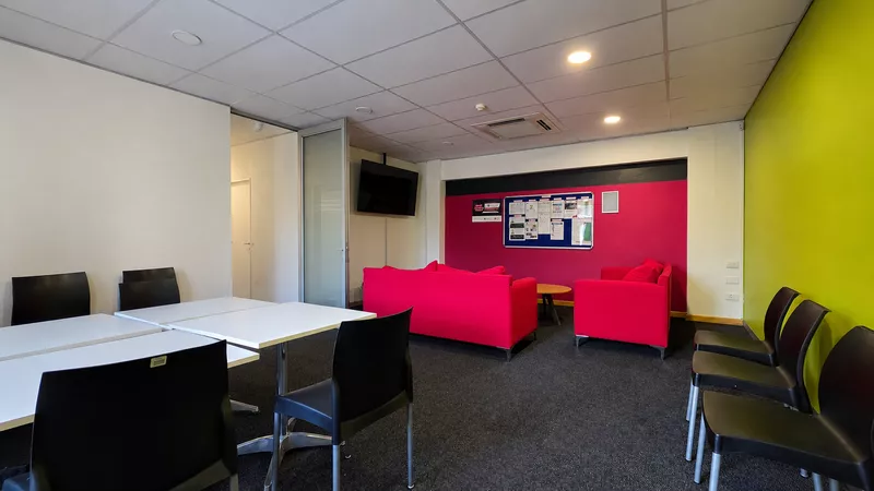 684 m² Office to let in South Gate Office Park, Waterside Place (photo 34)