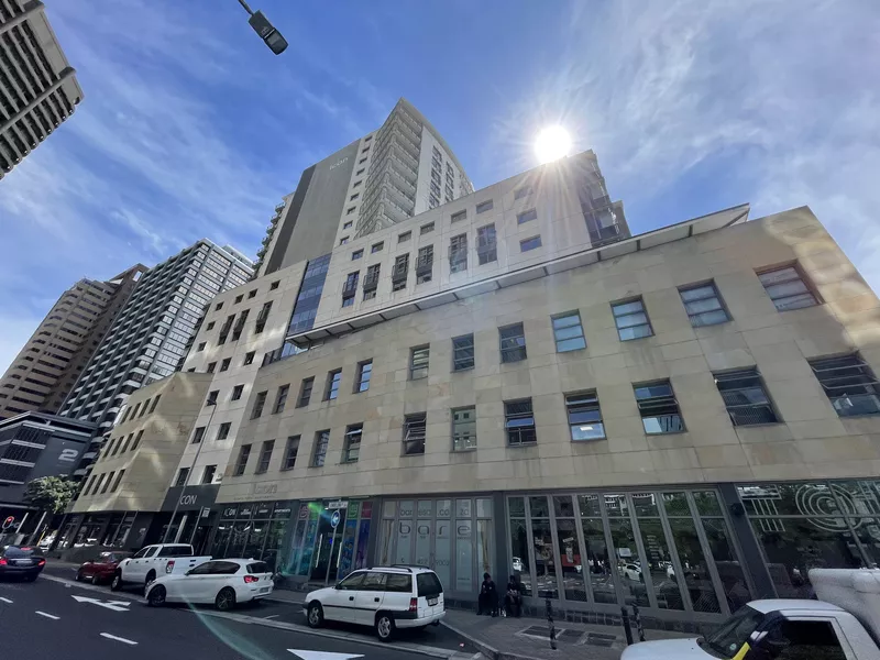 427 m² Office to let in Cape Town City Centre/CBD, The Icon (photo 2)