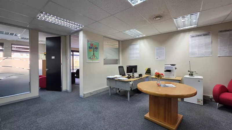 1 067 m² Office to let in Tyger Chambers, Tyger Chambers 2 (photo 41)
