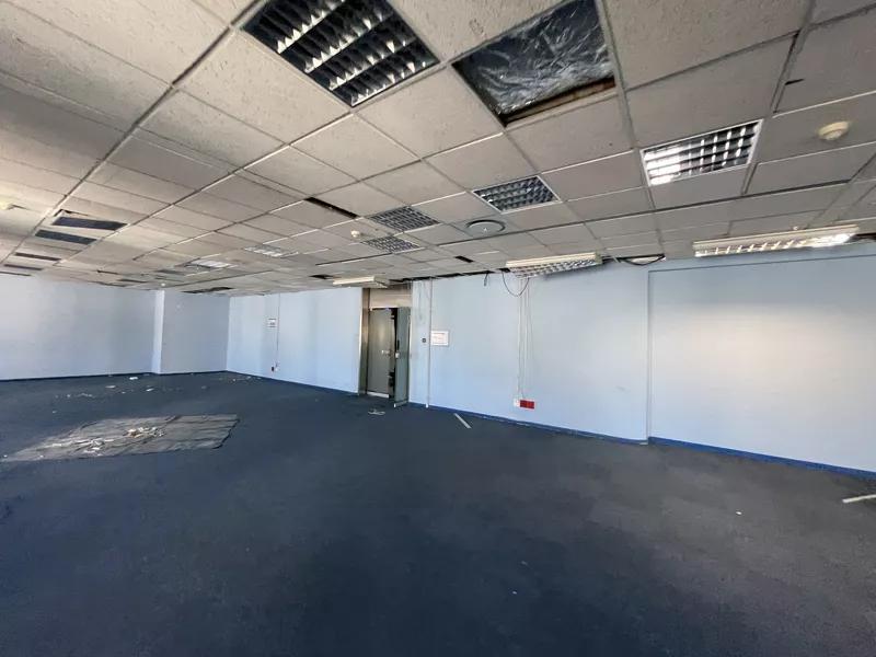 1 200 m² Office to let in Cape Town City Centre/CBD, Matador Centre (photo 17)