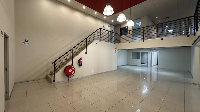 3 100 m² Industrial to let in Marconi Beam, 11 Kunene Circle (photo 17)