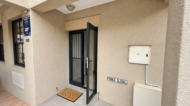 90 m² Office to let in Bateleur Office Park, Sunbird Office Park (photo 11)