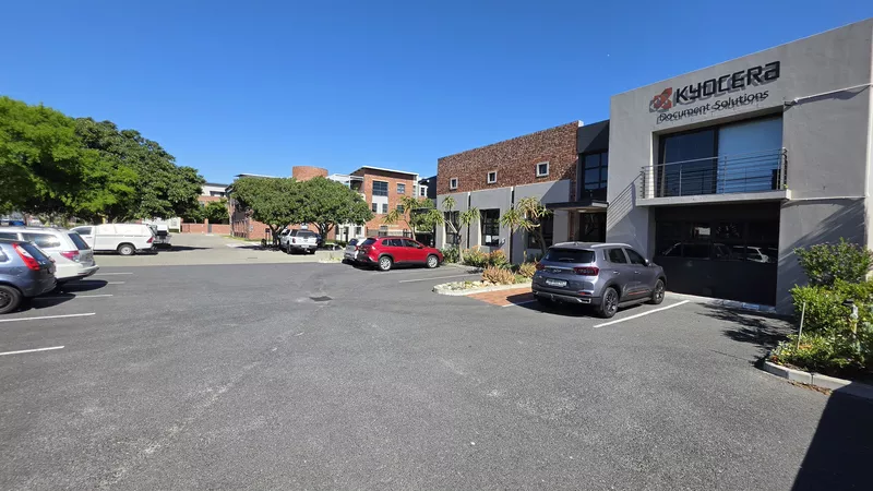 1 085 m² Office for sale in Century City, 13 Edison Way (photo 4)